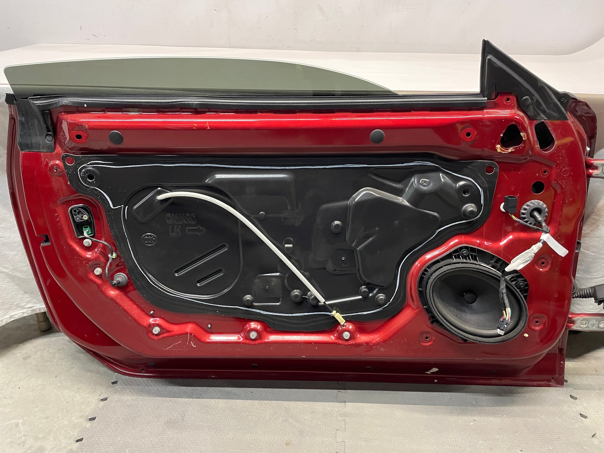 2018 Chevy Camaro 1LE SS LH Driver Exterior Door w/ Glass OEM - Day's Parts Yard