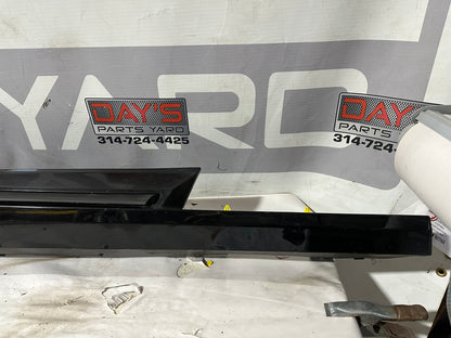 2018 Chevy Camaro SS RH Passenger Rocker Molding Panel OEM - Day's Parts Yard