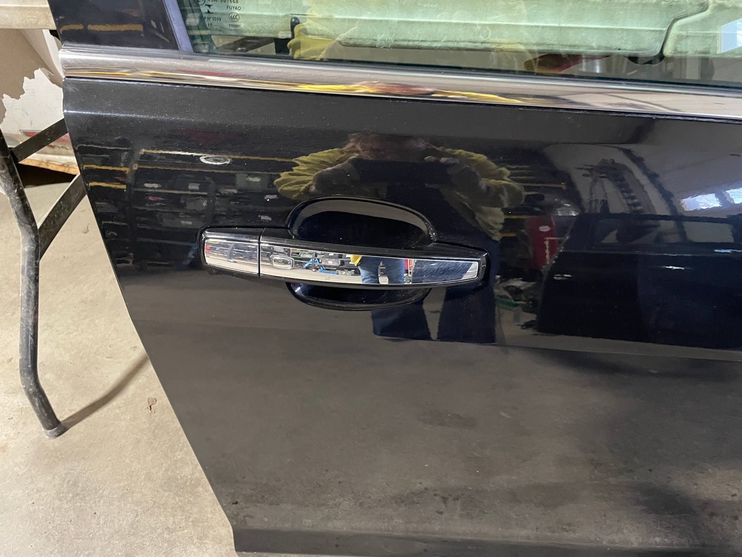 2009 Pontiac G8 G8 GT / SS Sedan Front RH Passenger Black Door OEM