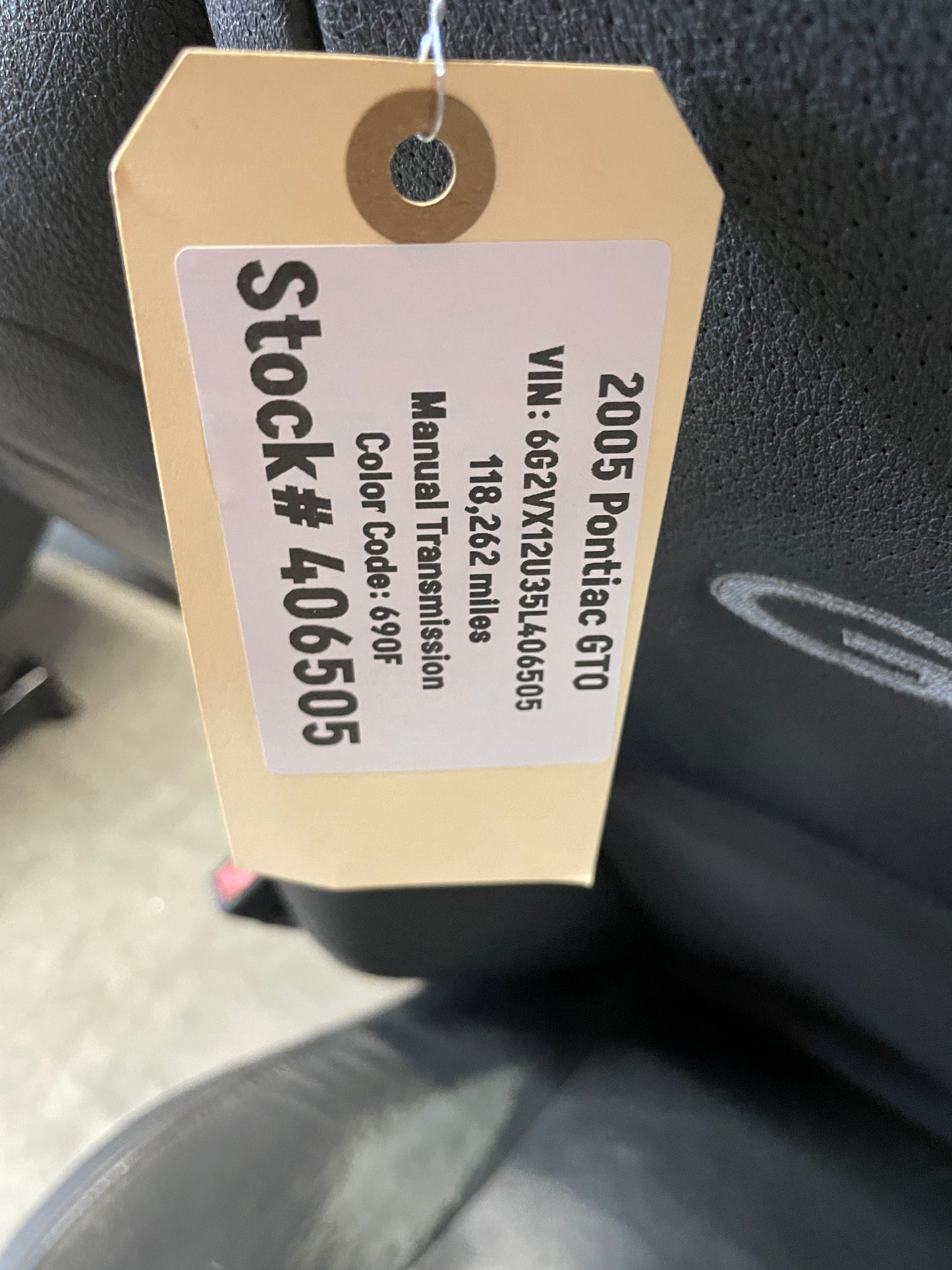 2005 Pontiac GTO Front Seats Black Leather OEM - Day's Parts Yard