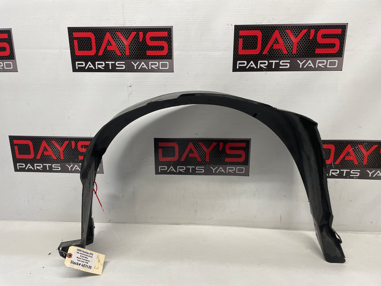 2005 Pontiac GTO RH Passenger Front Fender Wheel House Well Liner OEM
