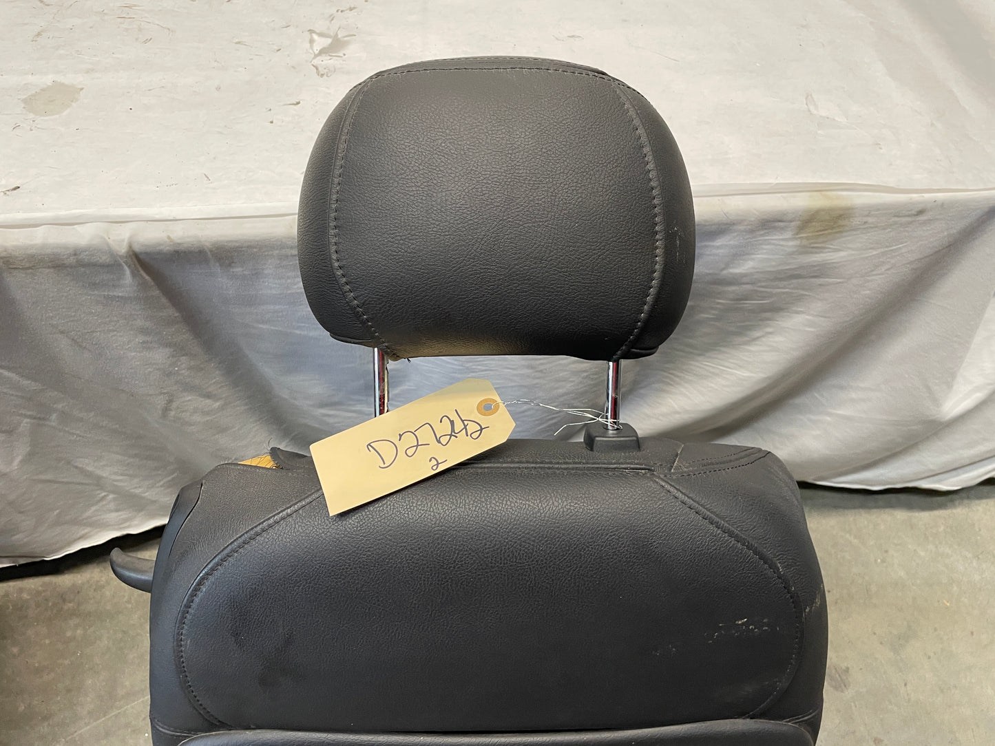 2005 Pontiac GTO Front Seats Black Leather OEM - Day's Parts Yard