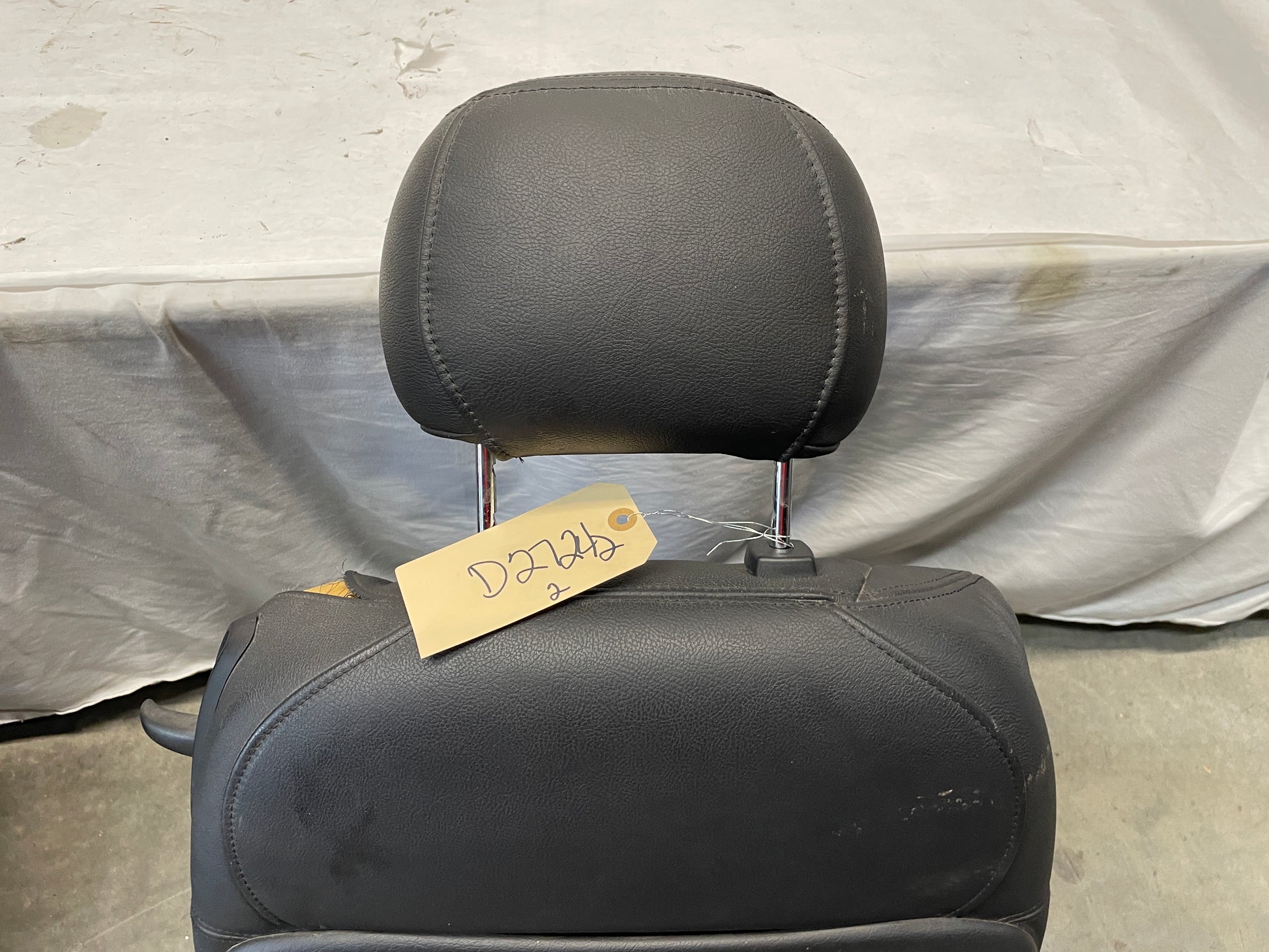 2005 Pontiac GTO Front Seats Black Leather OEM - Day's Parts Yard