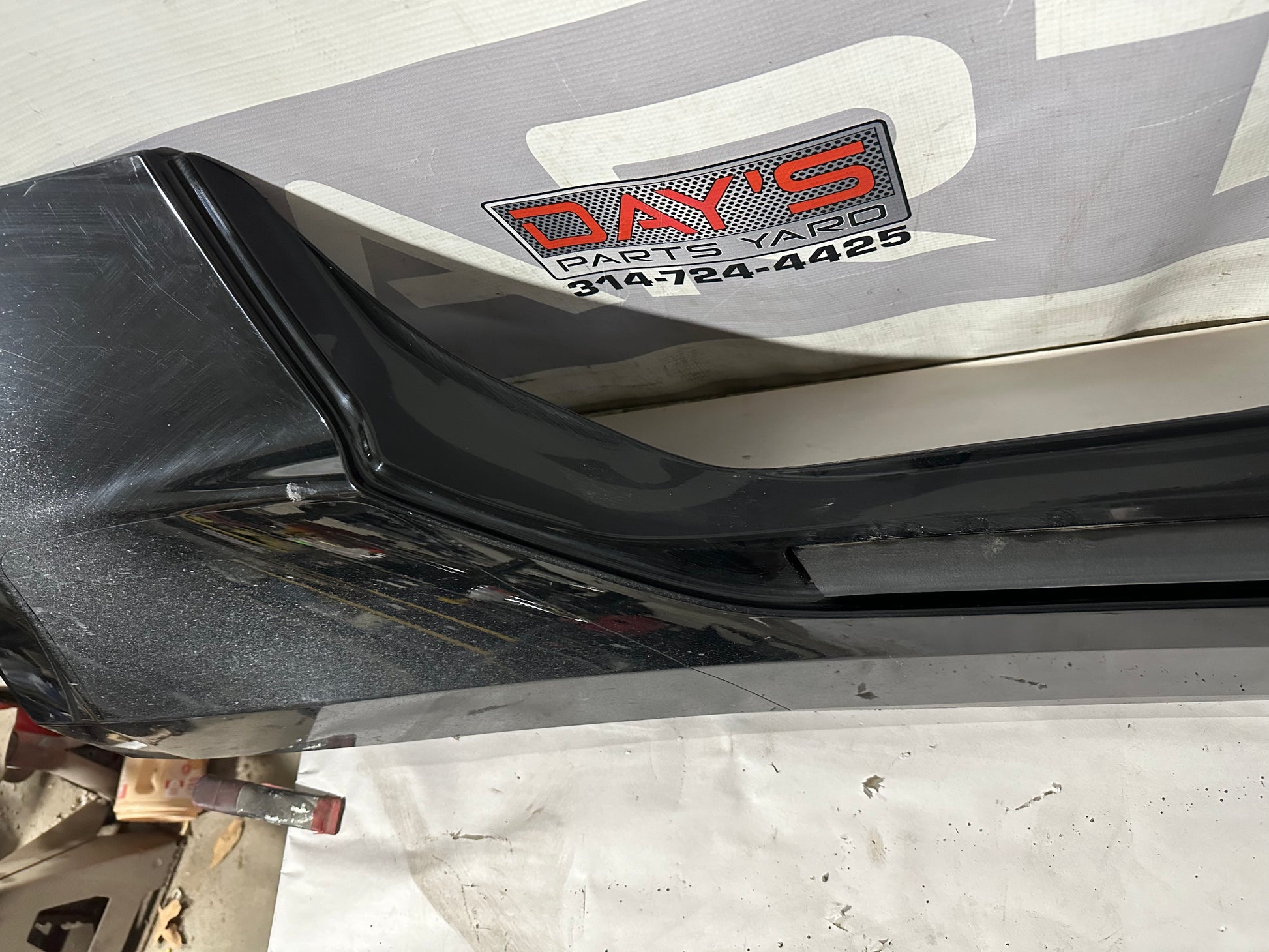 2018 Chevy Camaro SS RH Passenger Rocker Molding Panel OEM - Day's Parts Yard