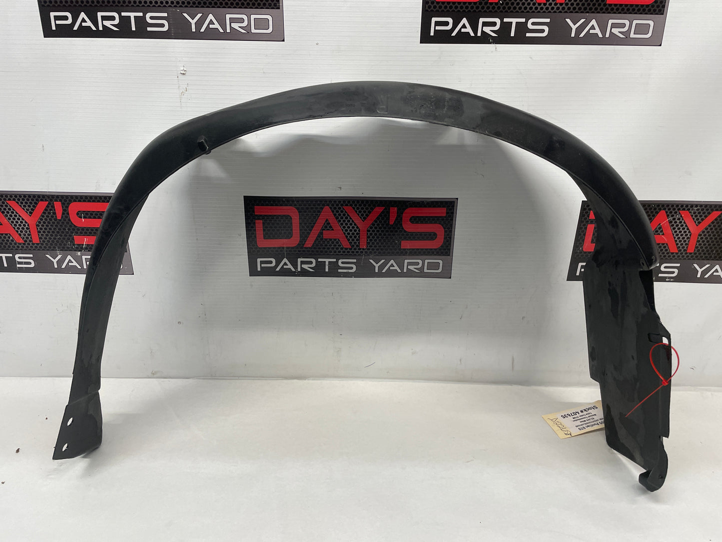 2005 Pontiac GTO RH Passenger Front Fender Wheel House Well Liner OEM
