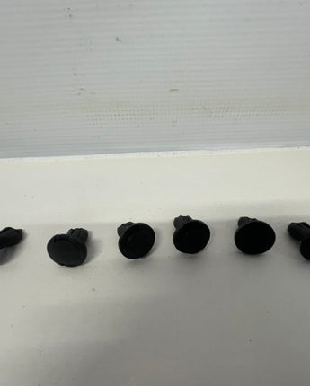 2009 Pontiac G8 GT Push Pins OEM