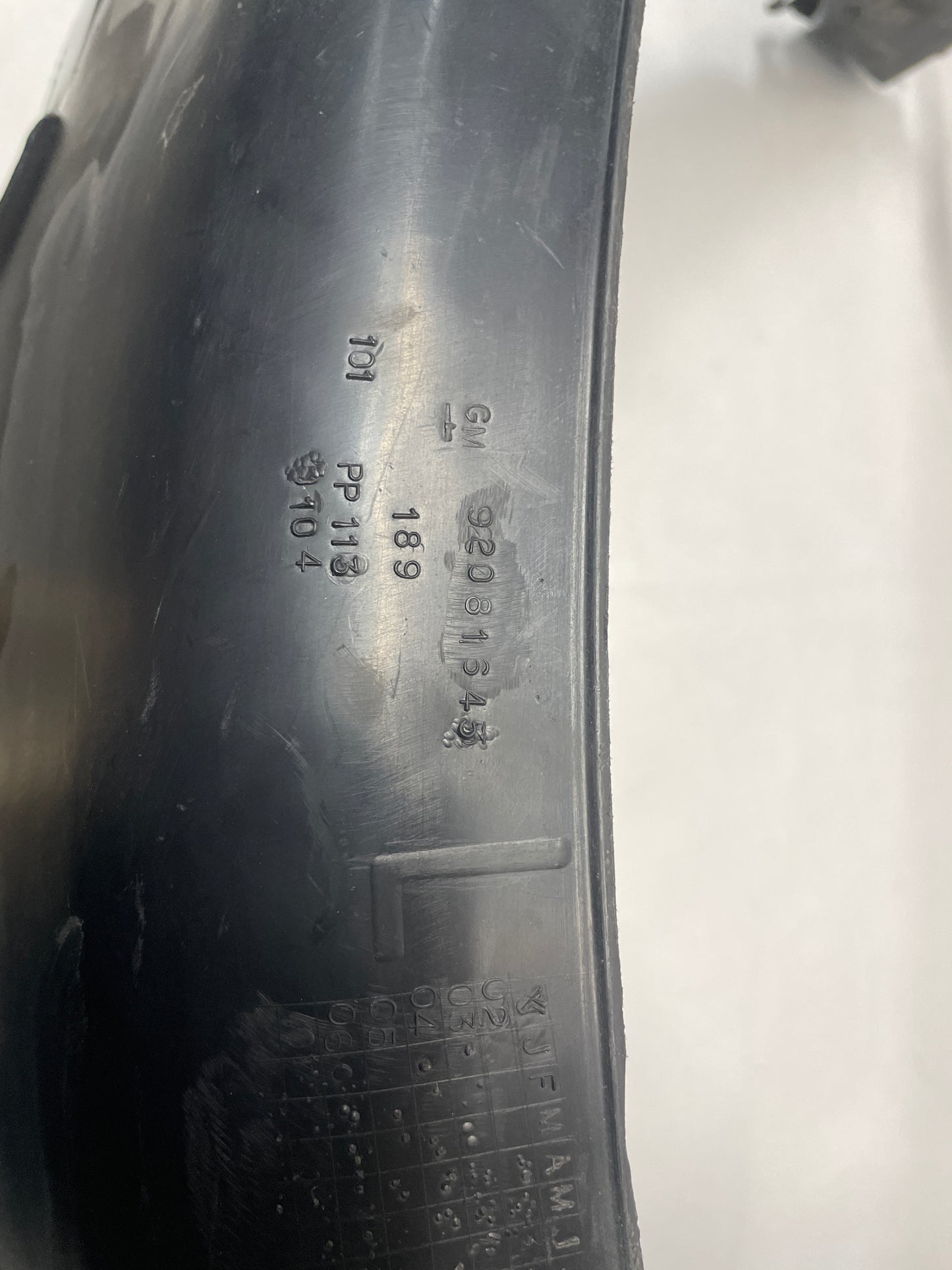 2005 Pontiac GTO LH Driver Front Fender Wheel House Well Liner OEM