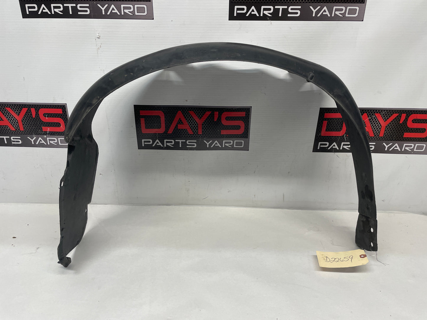 2005 Pontiac GTO LH Driver Front Fender Wheel House Well Liner OEM
