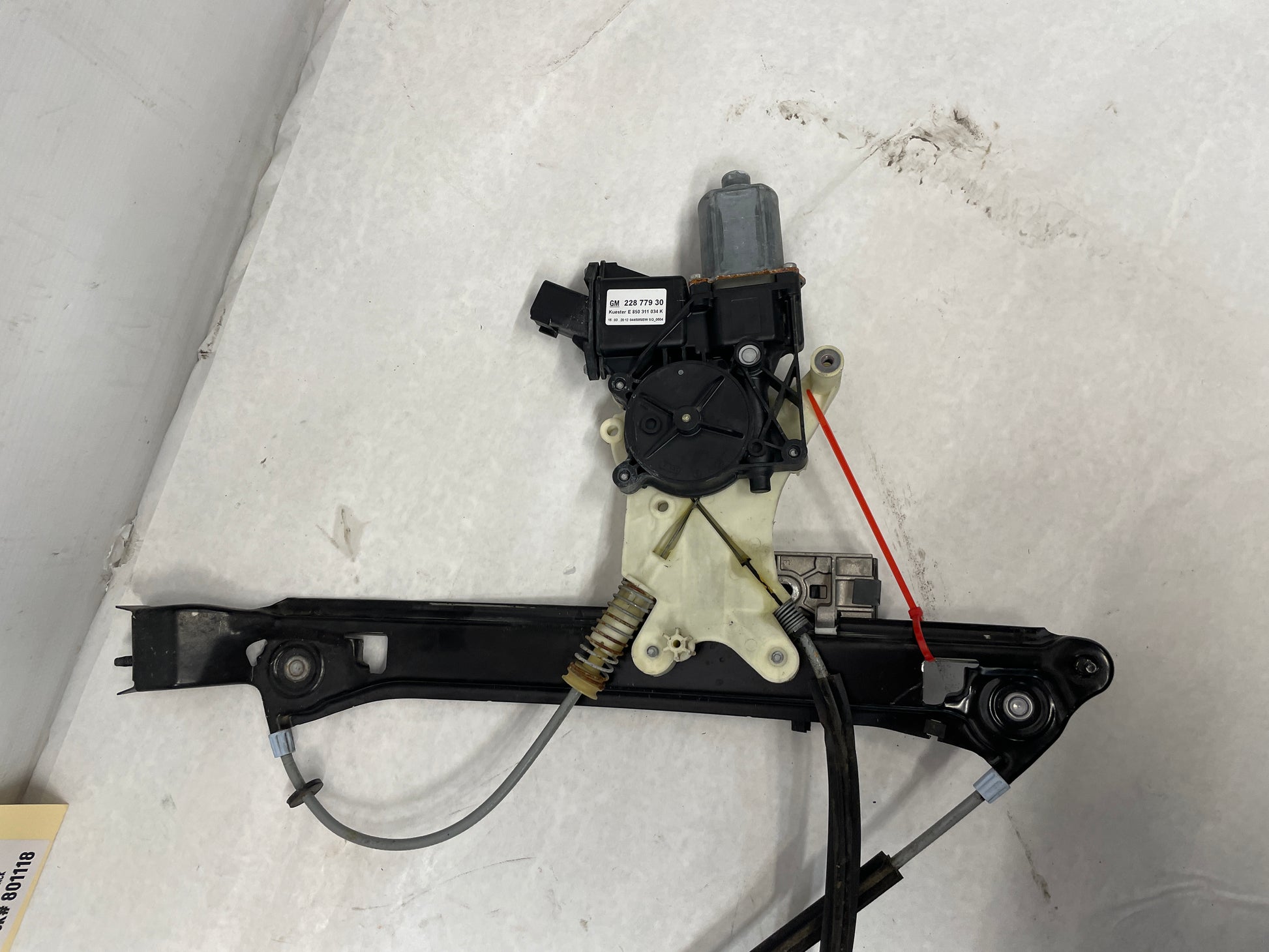 2012 Chevy Camaro ZL RH Passenger Front Window Regulator w/ Motor OEM - Day's Parts Yard