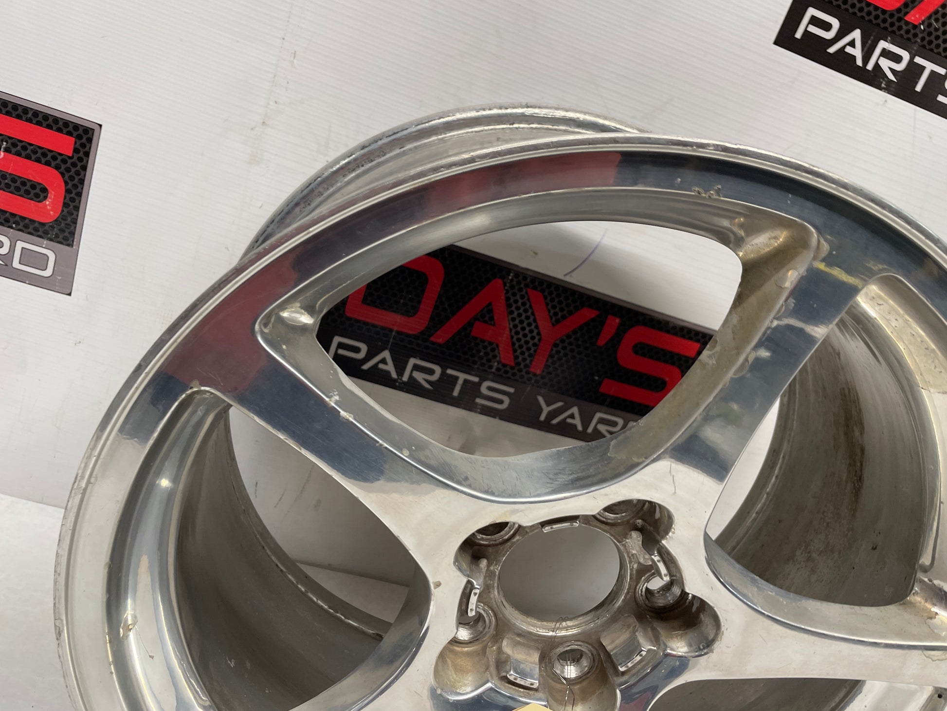 2001 Chevy C5 Corvette Rear Polished Wheel 19X9.5 - Day's Parts Yard