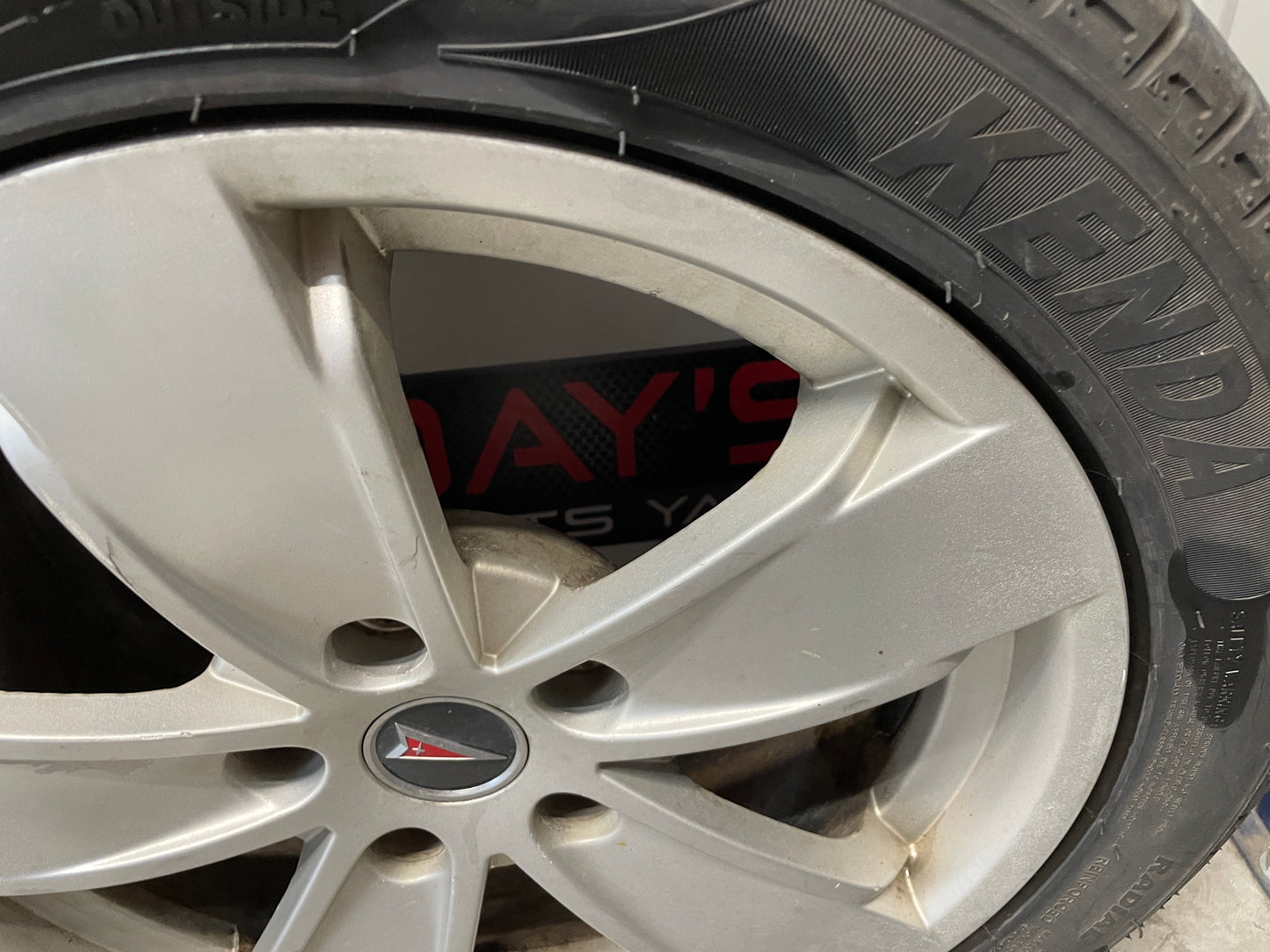 2005 Pontiac GTO Factory OEM Wheel & Tire Set Vezda UHP Kenda 17X8 - Day's Parts Yard