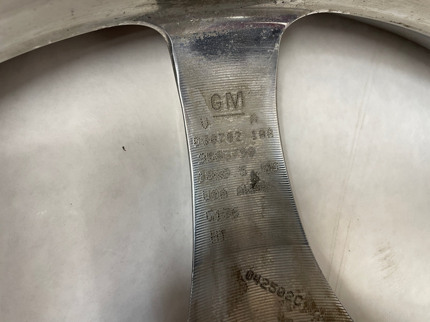 2001 Chevy C5 Corvette Rear Polished Wheel 19X9.5 - Day's Parts Yard