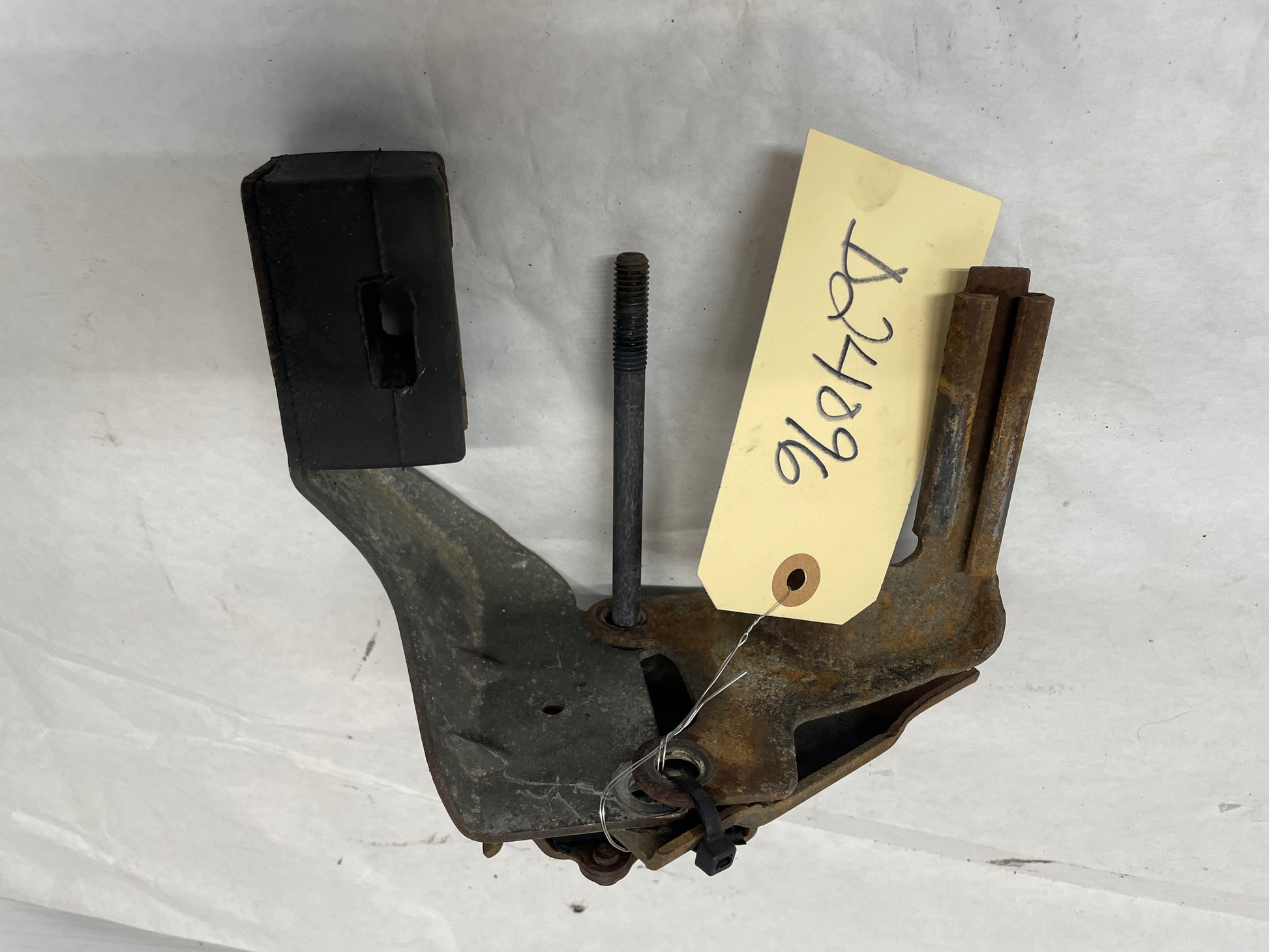1998 Chevy Camaro Z28 Rear Suspension Transmission Torque Arm Bracket Brace OEM - Day's Parts Yard