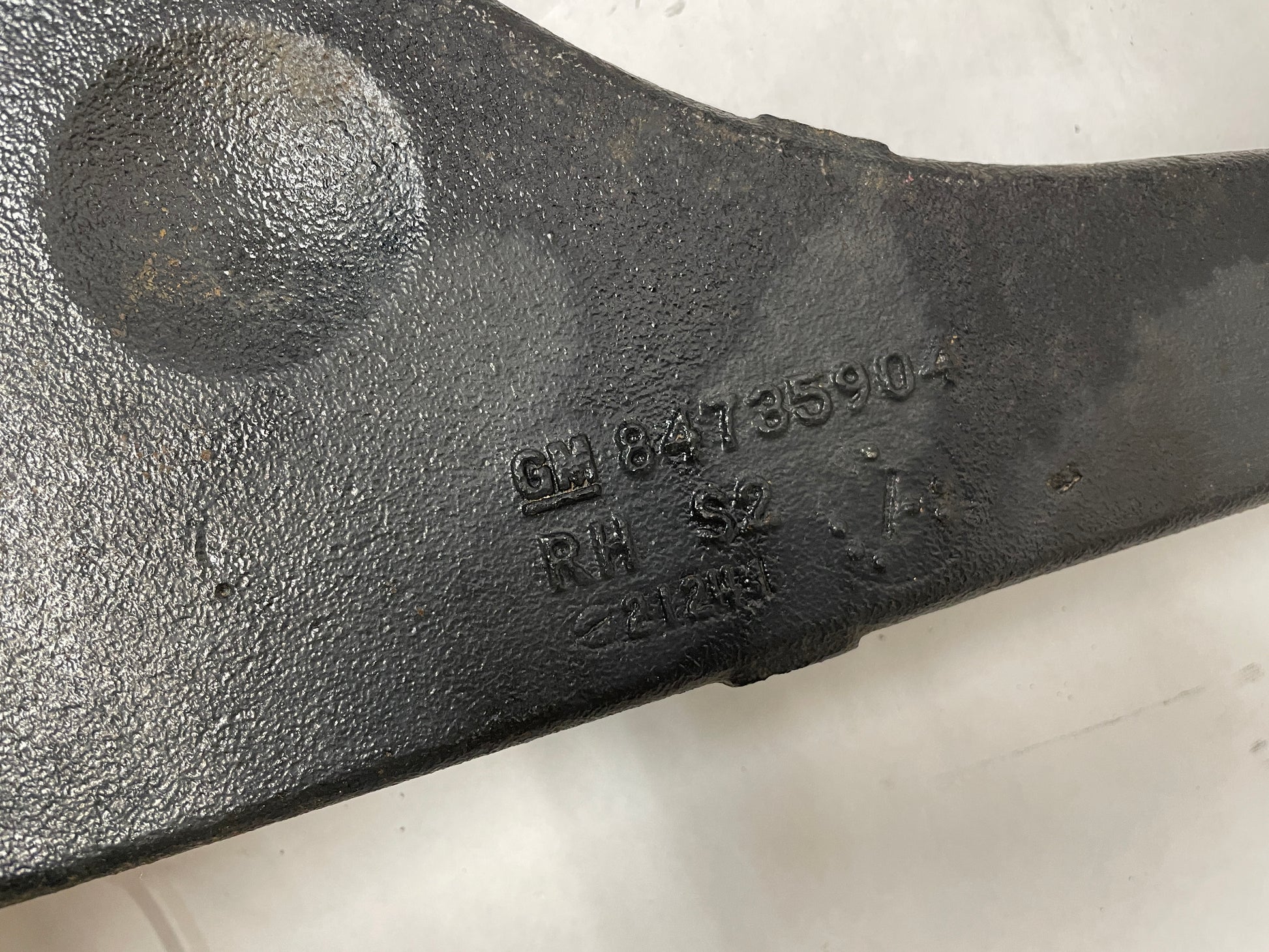 2022 GMC Sierra C2500 RH Passenger Front Lower Control Arm OEM - Day's Parts Yard