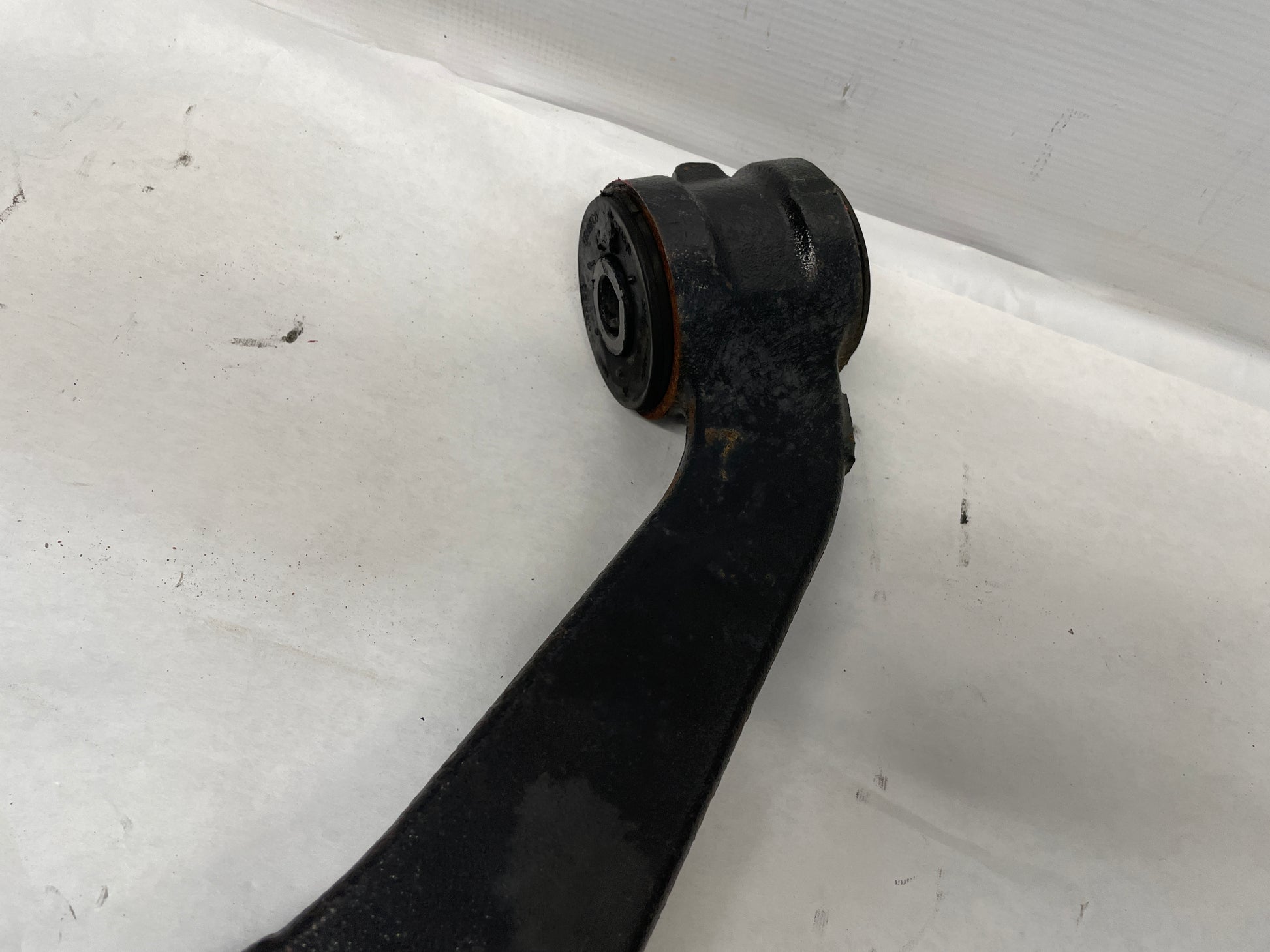 2022 GMC Sierra C2500 RH Passenger Front Lower Control Arm OEM - Day's Parts Yard