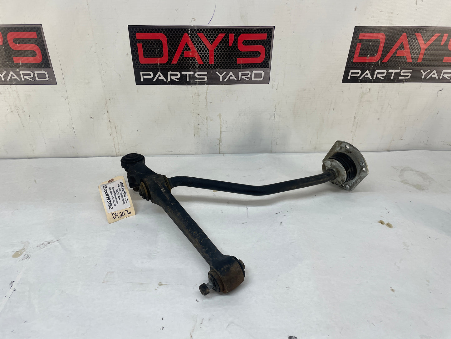 2004 Pontiac GTO LH Driver Front Suspension Lower Control Arm Radius Rod OEM - Day's Parts Yard