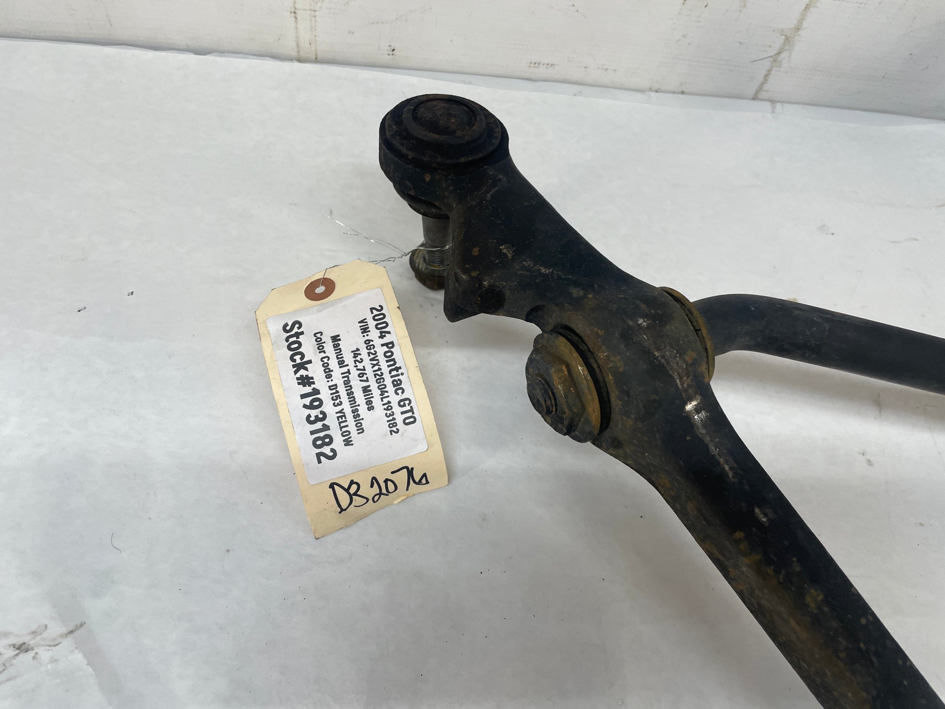 2004 Pontiac GTO LH Driver Front Suspension Lower Control Arm Radius Rod OEM - Day's Parts Yard
