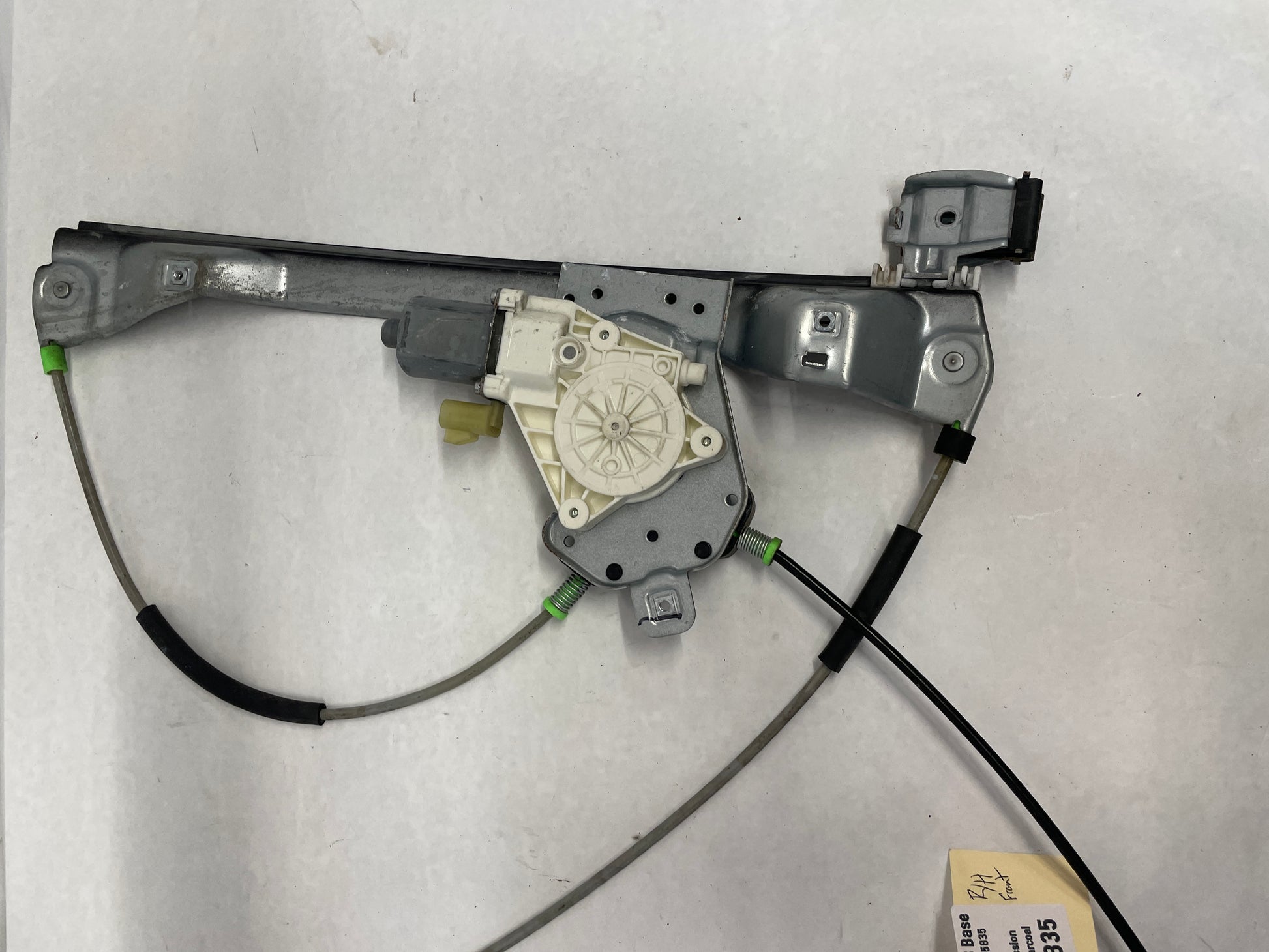 2009 Pontiac G8 Base RH Passenger Front Door Window Regulator Motor OEM - Day's Parts Yard