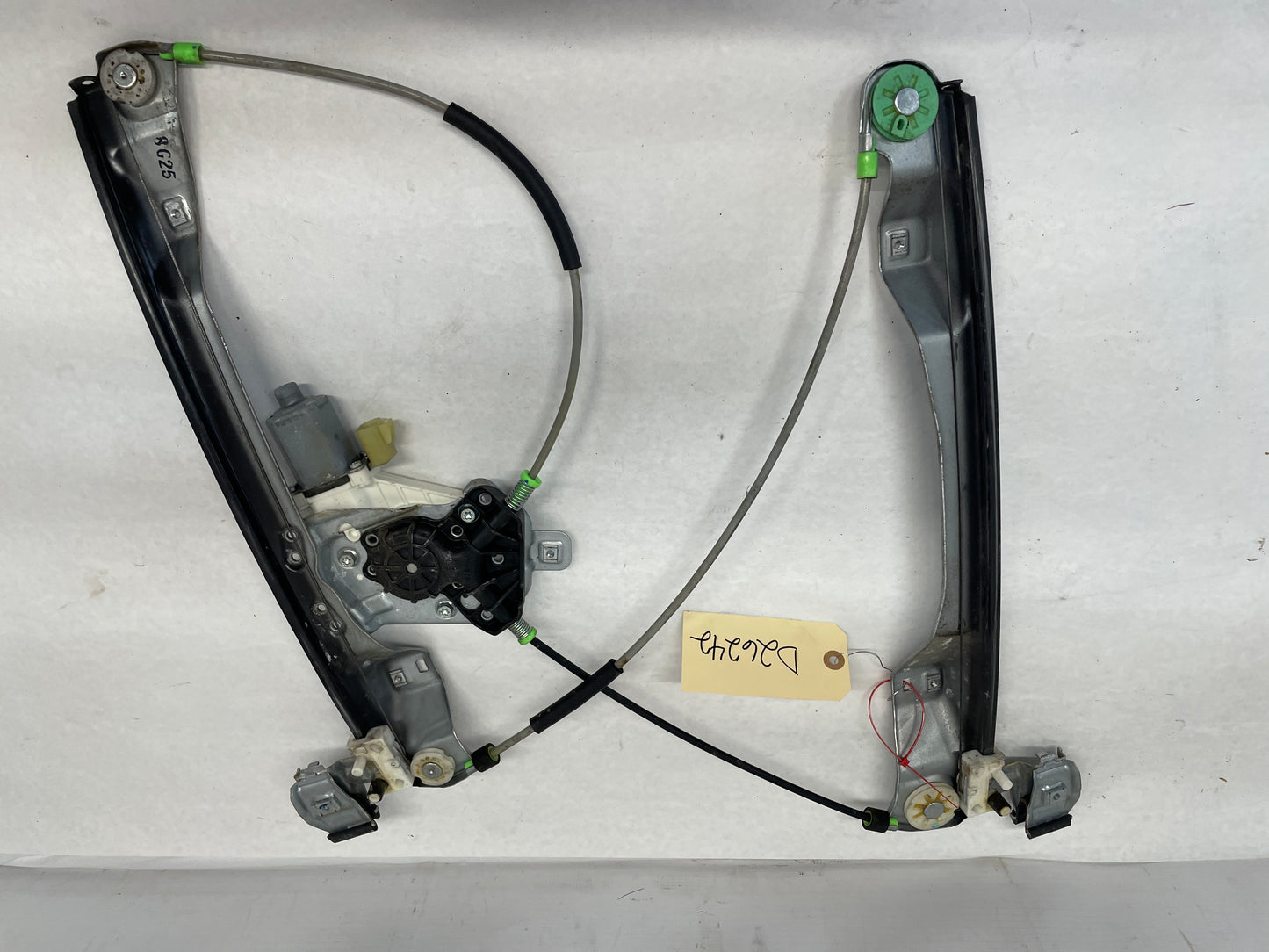 2009 Pontiac G8 Base RH Passenger Front Door Window Regulator Motor OEM - Day's Parts Yard