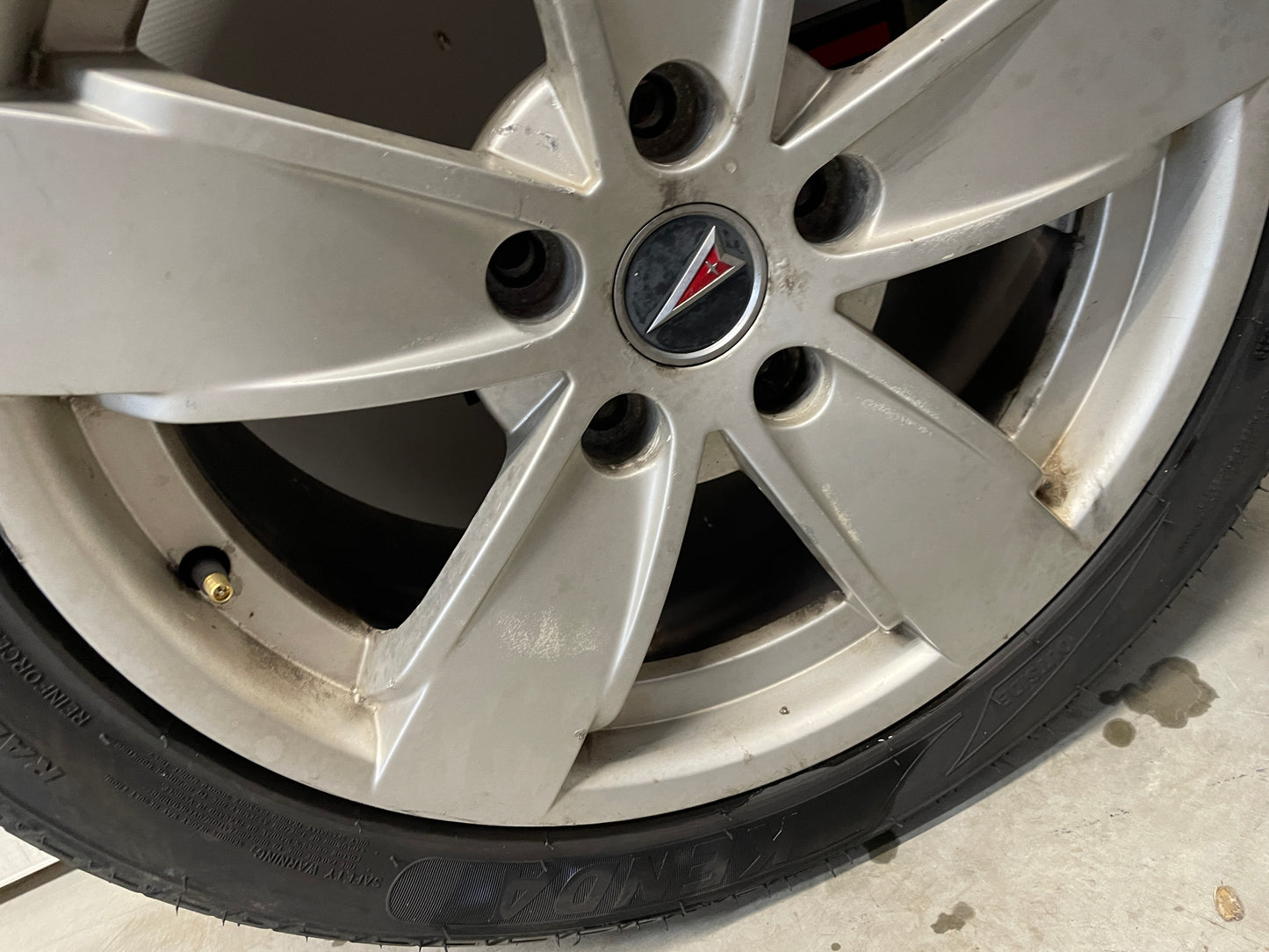 2005 Pontiac GTO Factory OEM Wheel & Tire Set Vezda UHP Kenda 17X8 - Day's Parts Yard