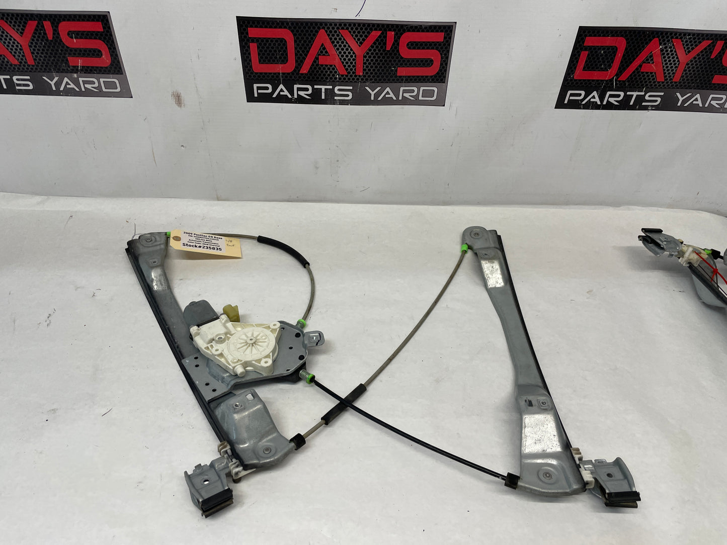 2009 Pontiac G8 Base LH Driver Front Door Window Regulator Motor OEM - Day's Parts Yard
