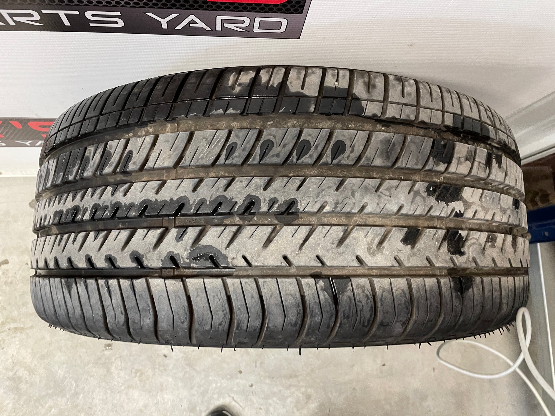 2005 Pontiac GTO Factory OEM Wheel & Tire Set Vezda UHP Kenda 17X8 - Day's Parts Yard