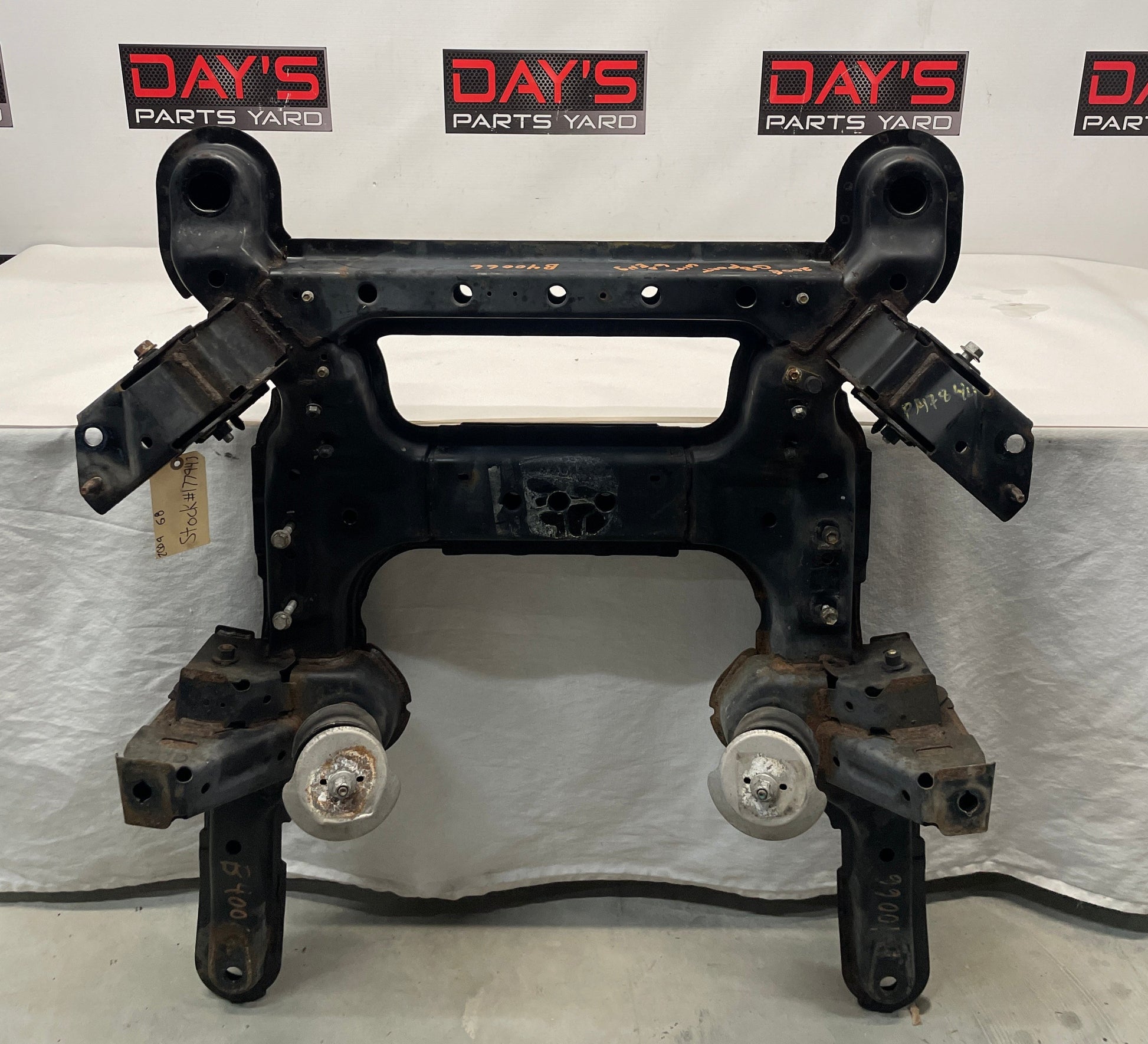 2009 Pontiac G8 GT Front Cradle Cross K Member Sub Frame OEM - Day's Parts Yard