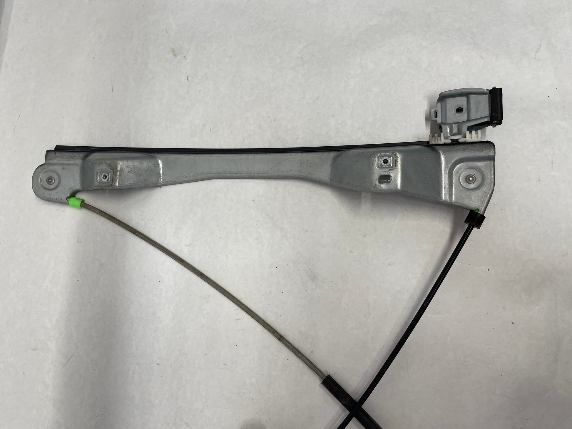 2009 Pontiac G8 Base LH Driver Front Door Window Regulator Motor OEM - Day's Parts Yard