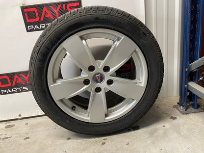2005 Pontiac GTO Factory OEM Wheel & Tire Set Vezda UHP Kenda 17X8 - Day's Parts Yard