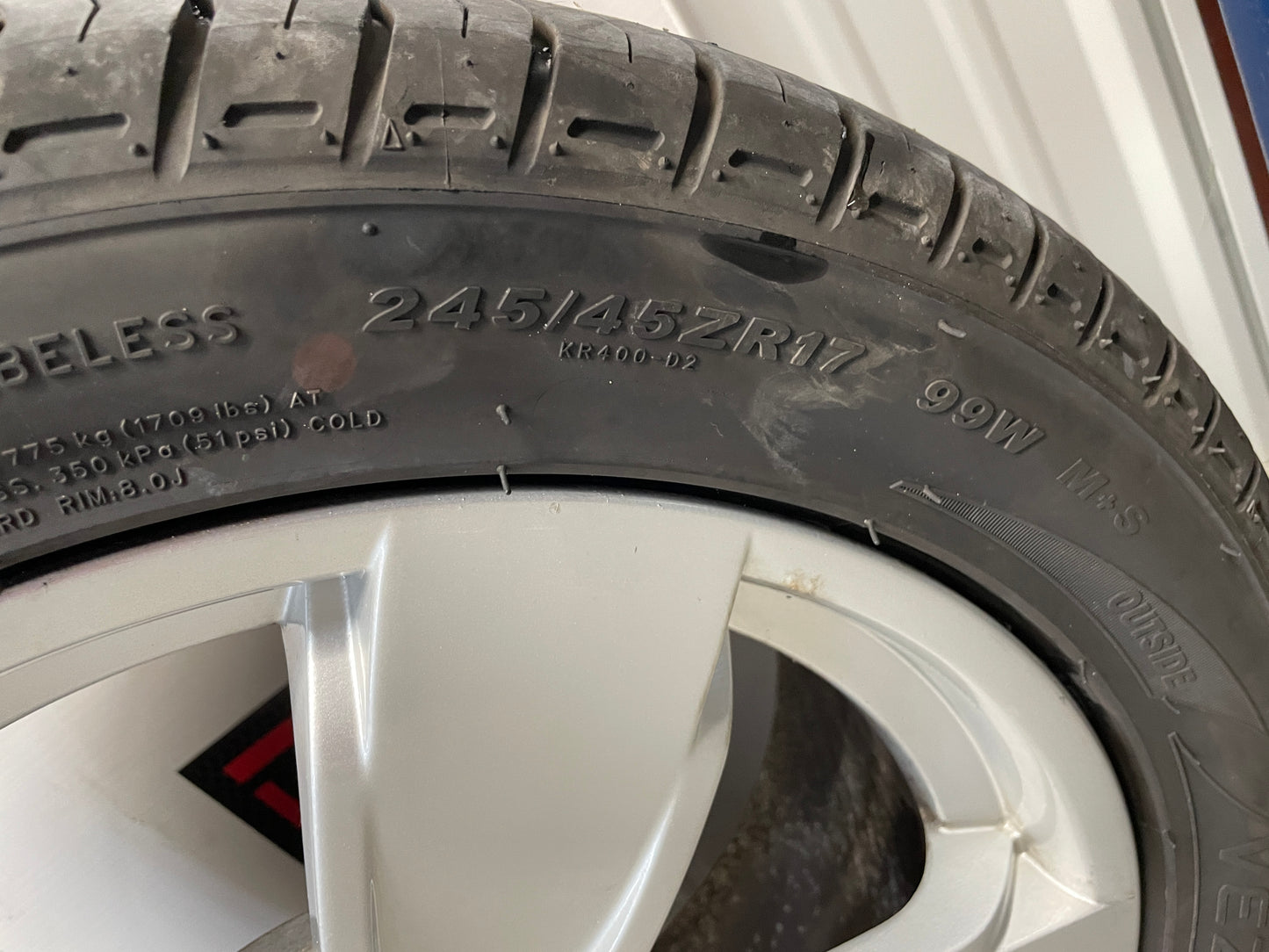 2005 Pontiac GTO Factory OEM Wheel & Tire Set Vezda UHP Kenda 17X8 - Day's Parts Yard