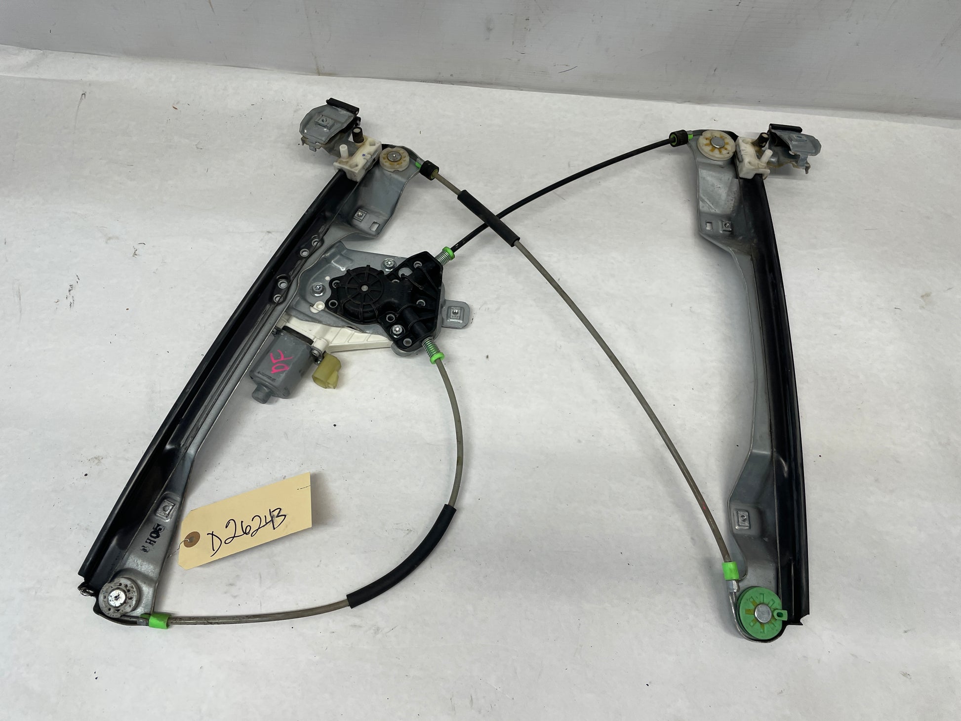 2009 Pontiac G8 Base LH Driver Front Door Window Regulator Motor OEM - Day's Parts Yard