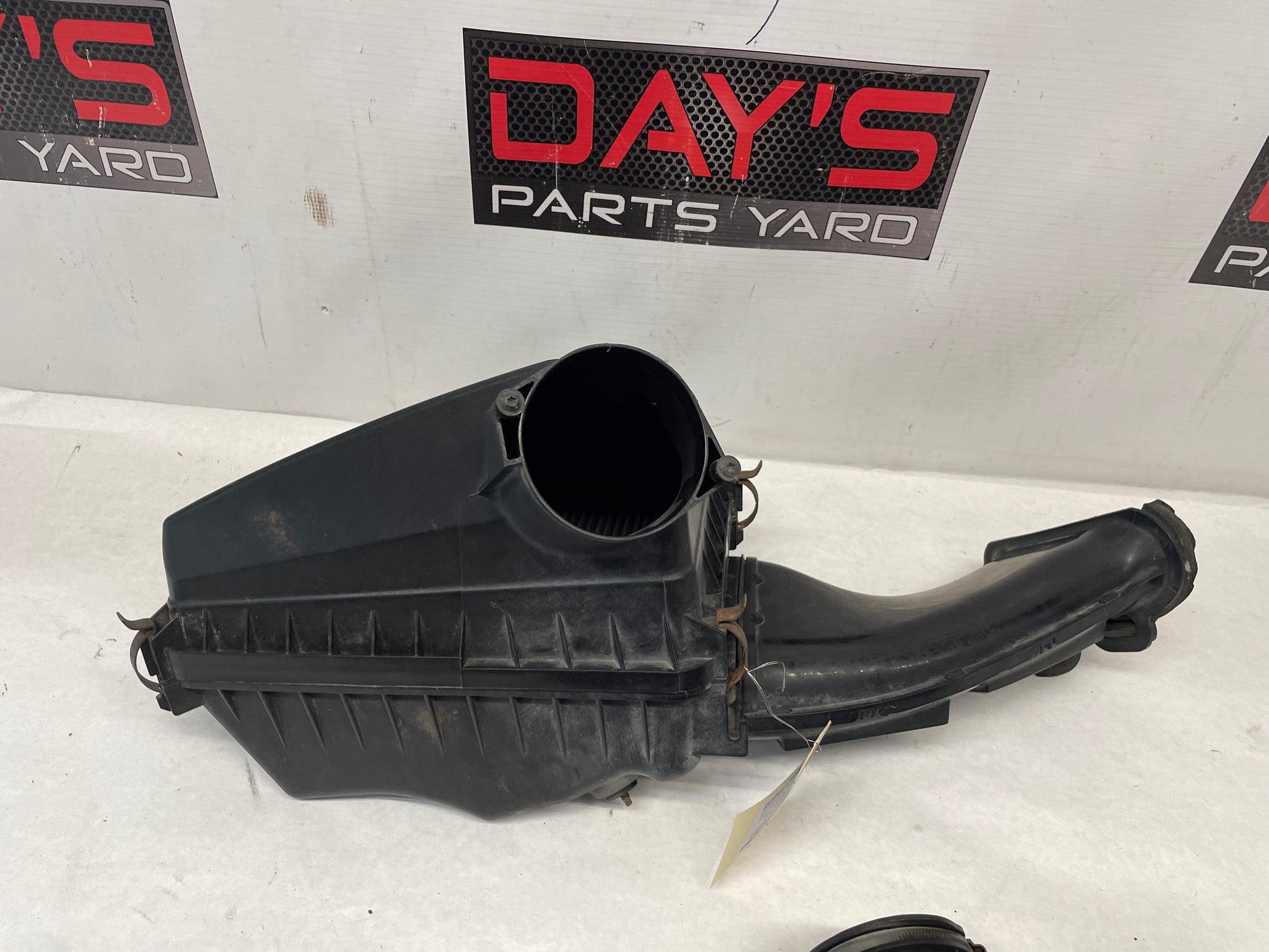 2009 Pontiac G8 Base Factory OEM Air Intake Assembly - Day's Parts Yard
