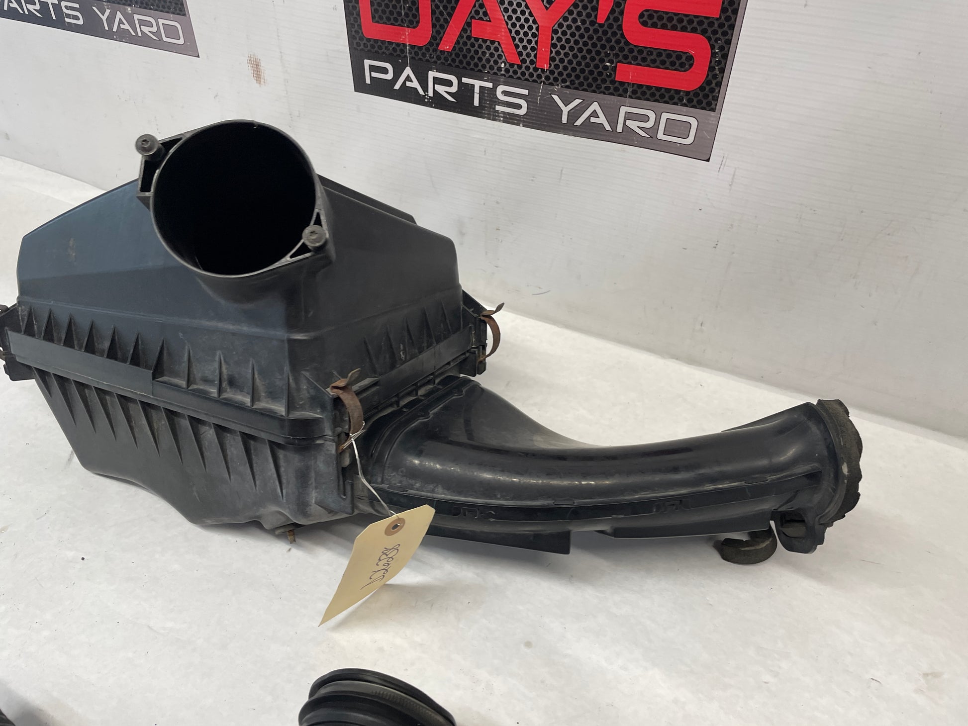 2009 Pontiac G8 Base Factory OEM Air Intake Assembly - Day's Parts Yard