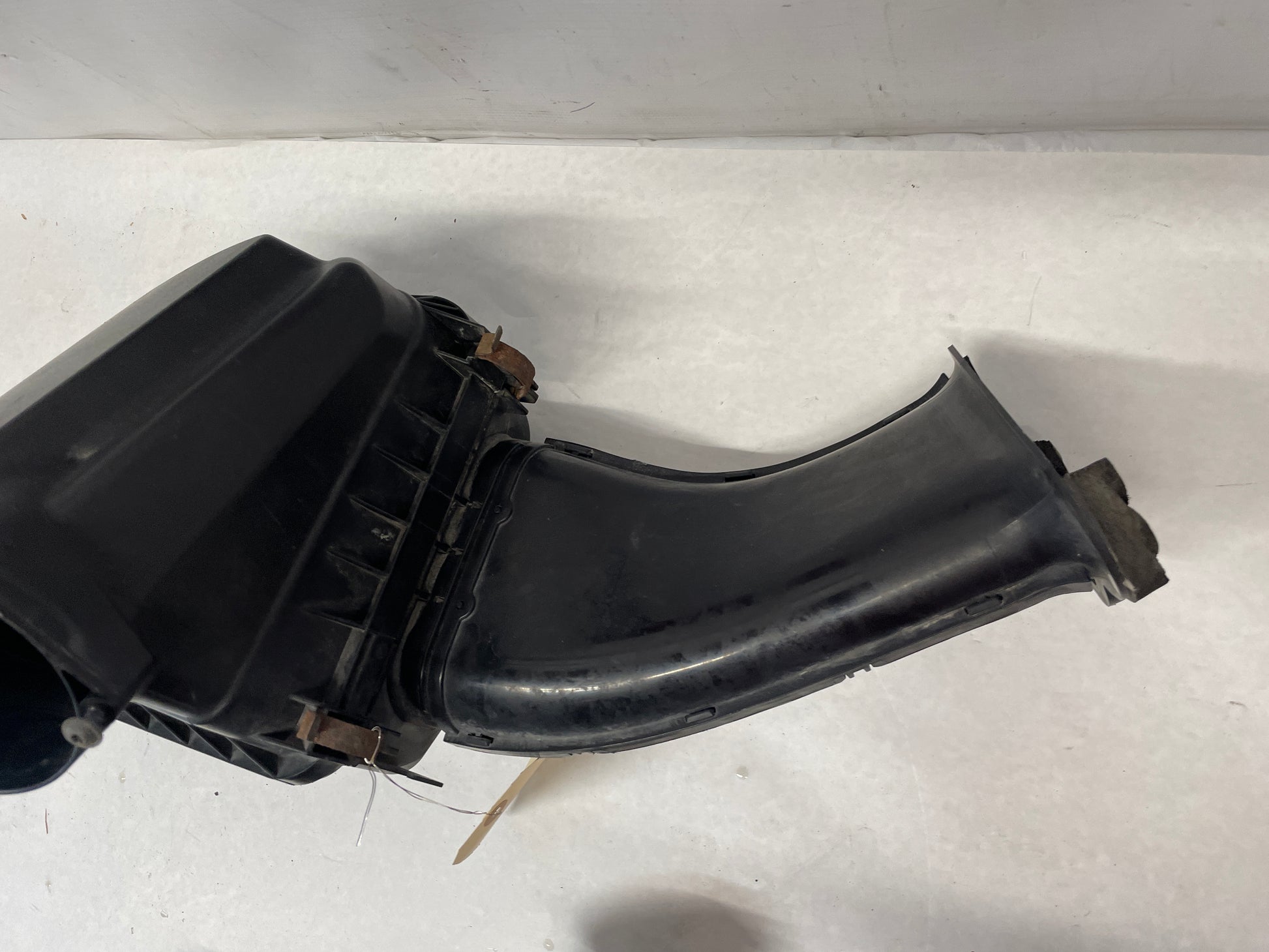2009 Pontiac G8 Base Factory OEM Air Intake Assembly - Day's Parts Yard
