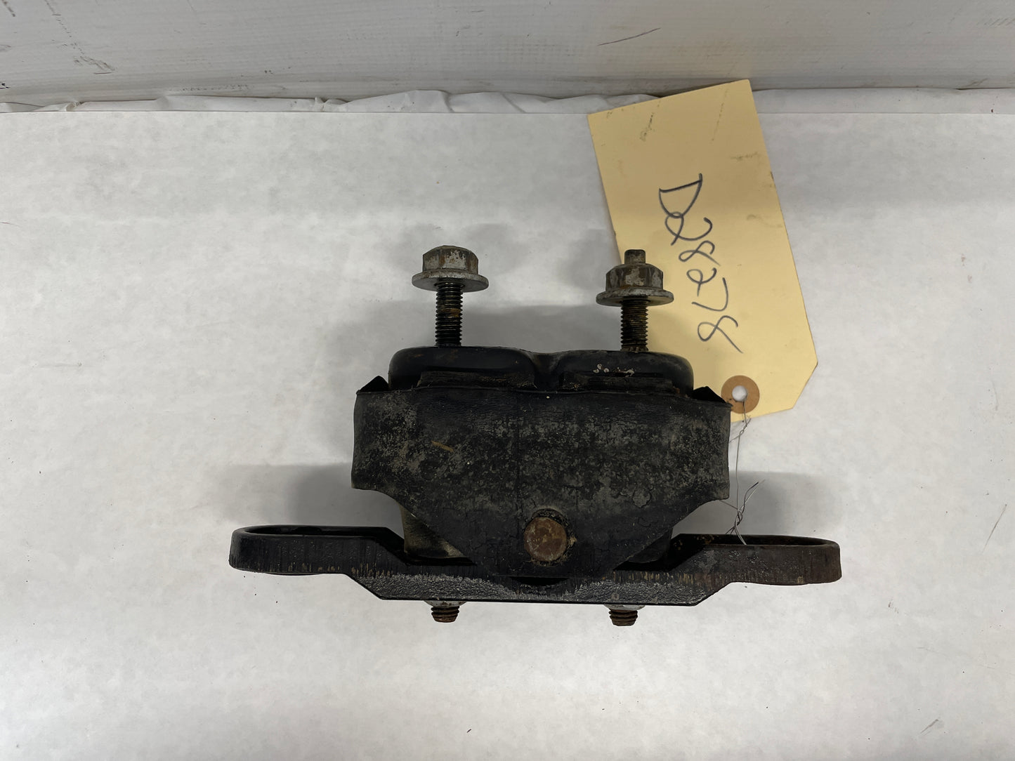2001 Chevy C5 Corvette Rear Differential Mount OEM - Day's Parts Yard