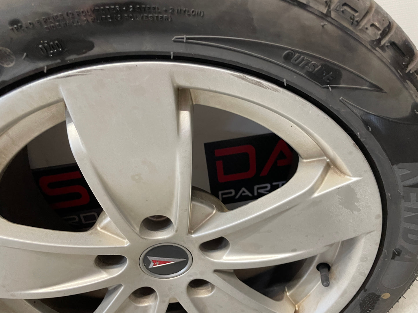 2005 Pontiac GTO Factory OEM Wheel & Tire Set Vezda UHP Kenda 17X8 - Day's Parts Yard