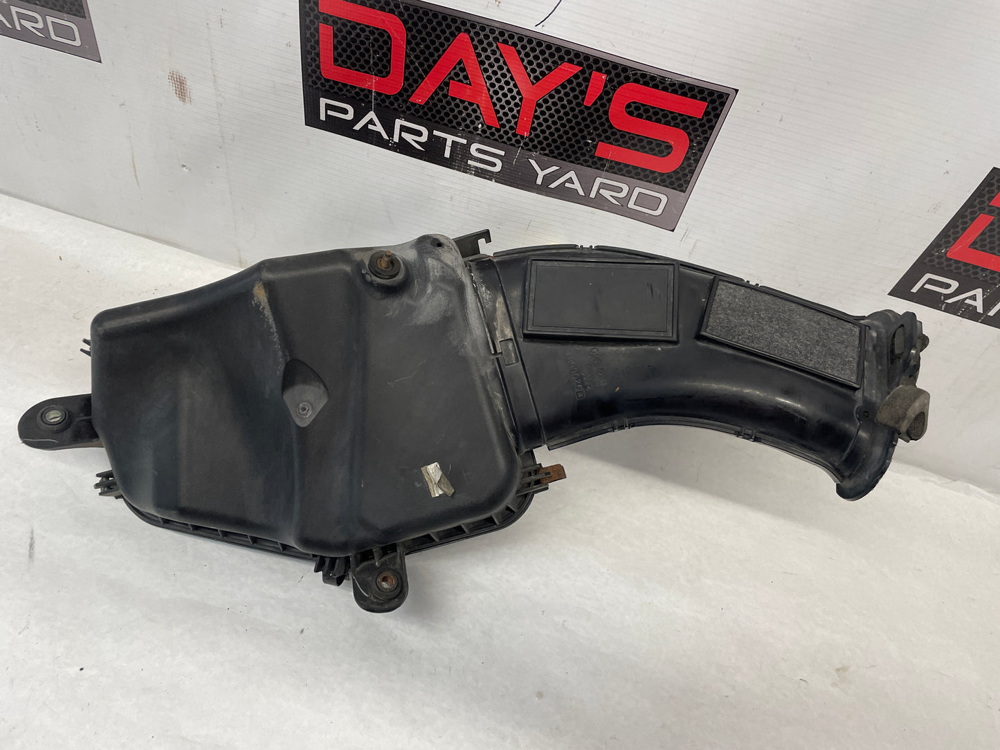 2009 Pontiac G8 Base Factory OEM Air Intake Assembly - Day's Parts Yard