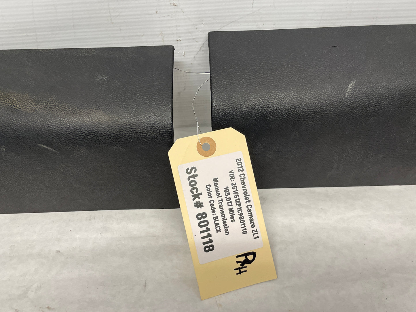 2012 Chevy Camaro ZL1 RH & LH Door Seal Scuff Plate OEM - Day's Parts Yard