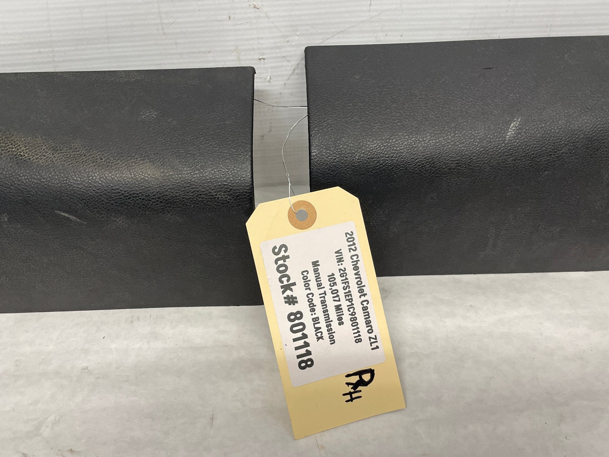 2012 Chevy Camaro ZL1 RH & LH Door Seal Scuff Plate OEM - Day's Parts Yard