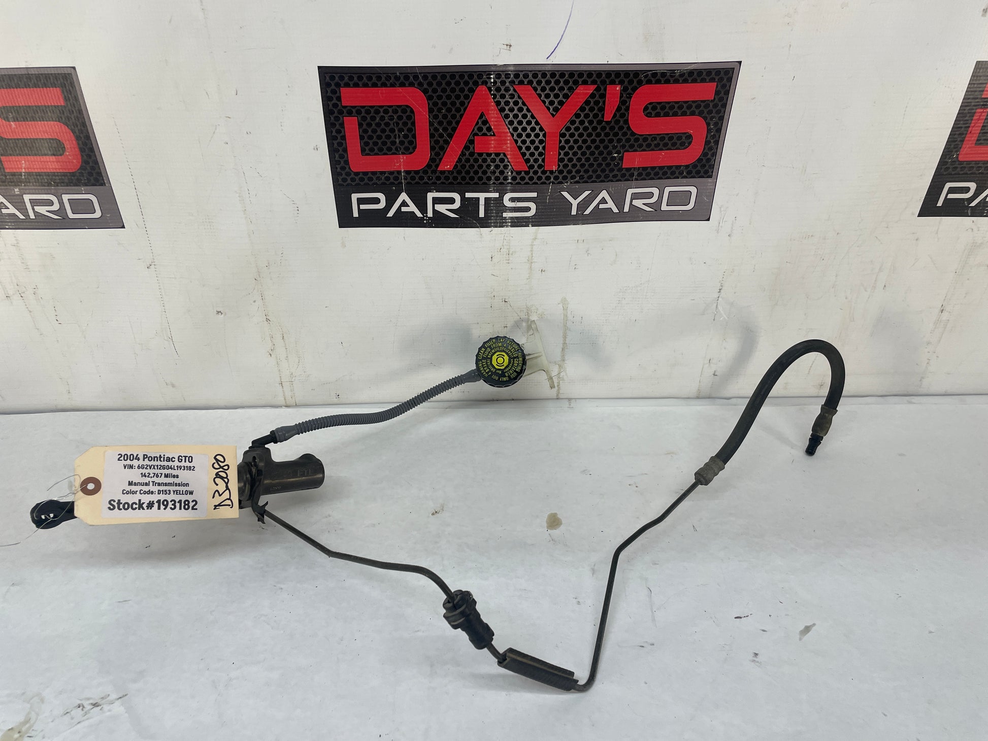2004 Pontiac GTO Clutch Master Cylinder w/ Line OEM - Day's Parts Yard