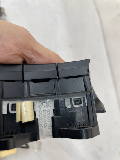 2005 Pontiac GTO Steering Wheel Radio Control Buttons Switches OEM