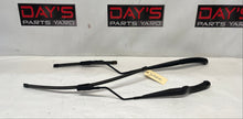 2017 Chevy SS Sedan RH & LH Windshield Wiper Arms Set OEM - Day's Parts Yard