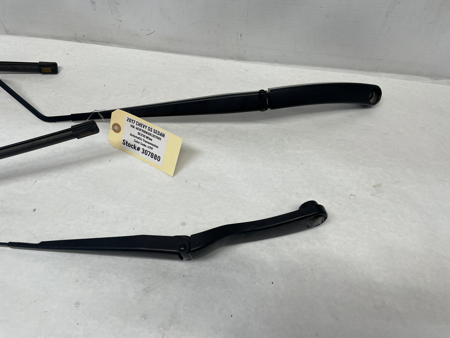 2017 Chevy SS Sedan RH & LH Windshield Wiper Arms Set OEM - Day's Parts Yard