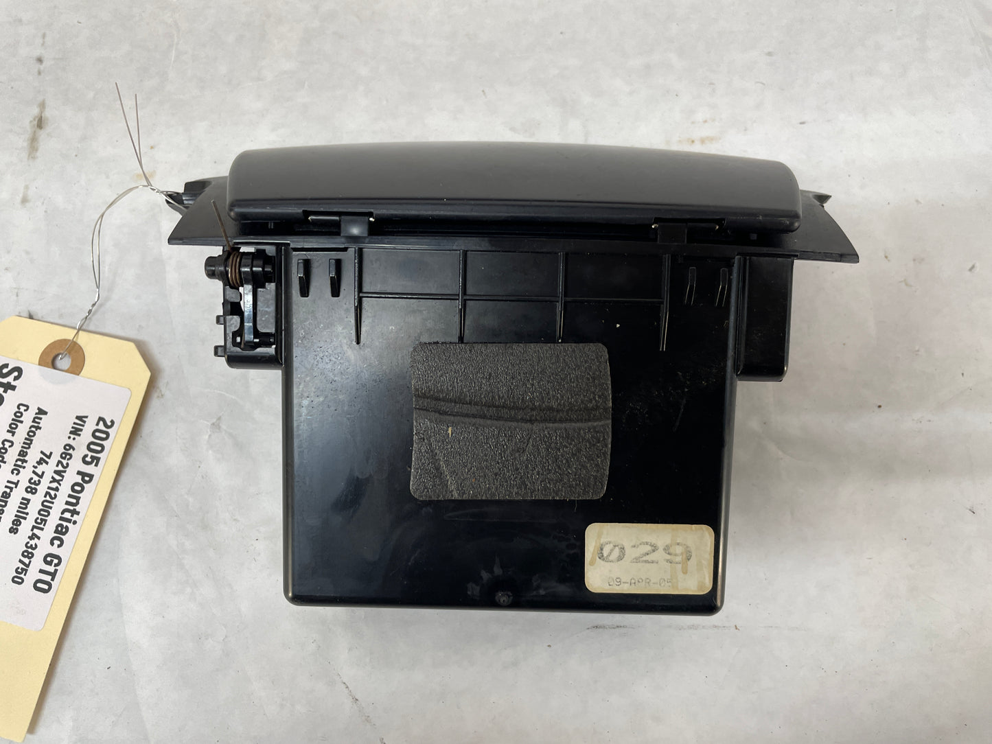 2005 Pontiac GTO Lower Radio Storage Cubby Compartment Tray Insert OEM