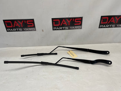 2017 Chevy SS Sedan RH & LH Windshield Wiper Arms Set OEM - Day's Parts Yard