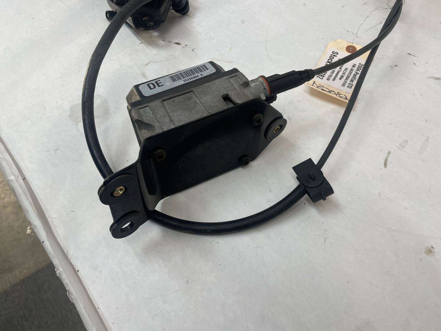 2004 Pontiac GTO Cruise Control Module Assembly OEM - Day's Parts Yard