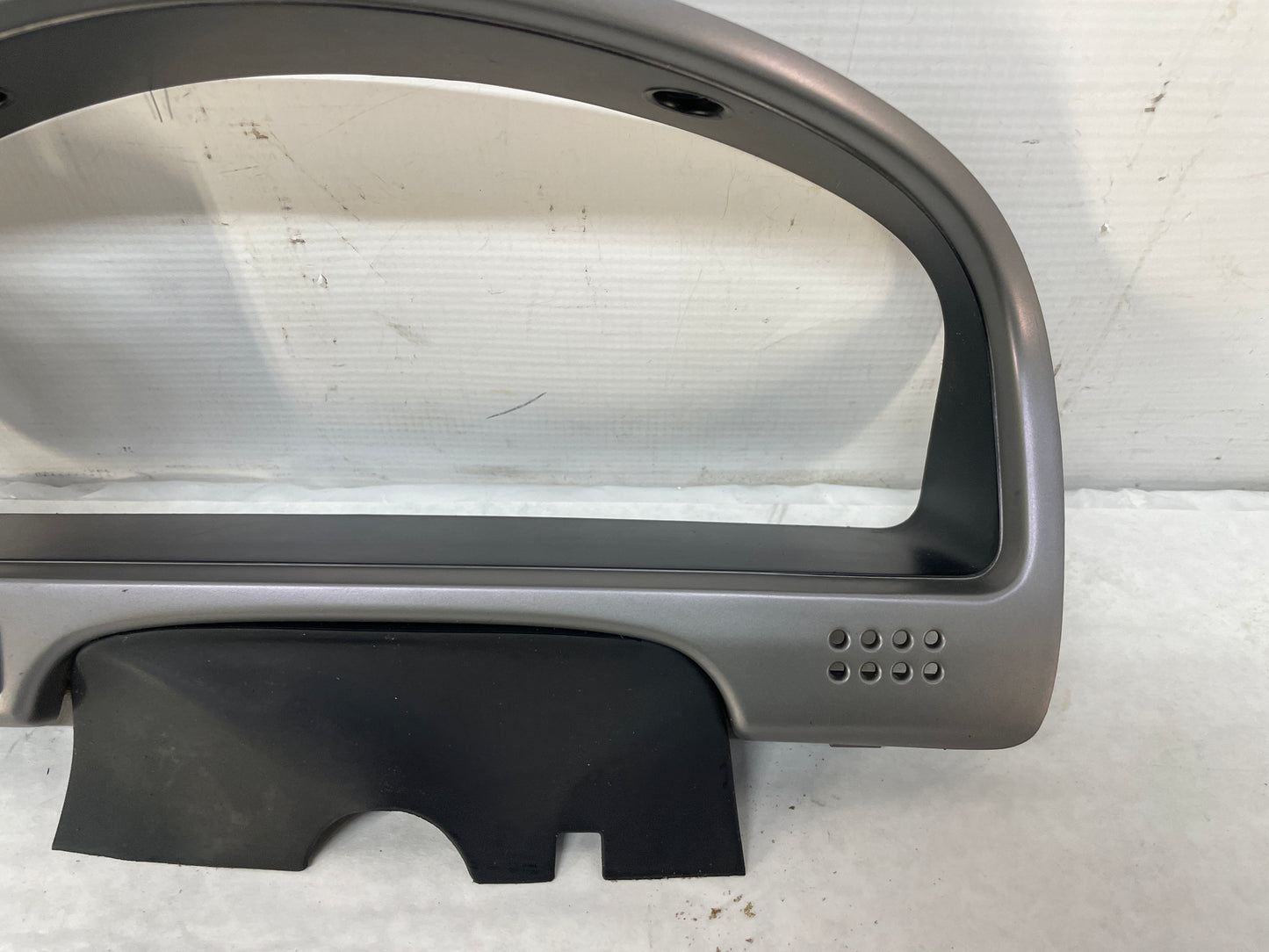 2005 Pontiac GTO Instrument Speedometer Gauge Cluster Bezel Trim Panel OEM