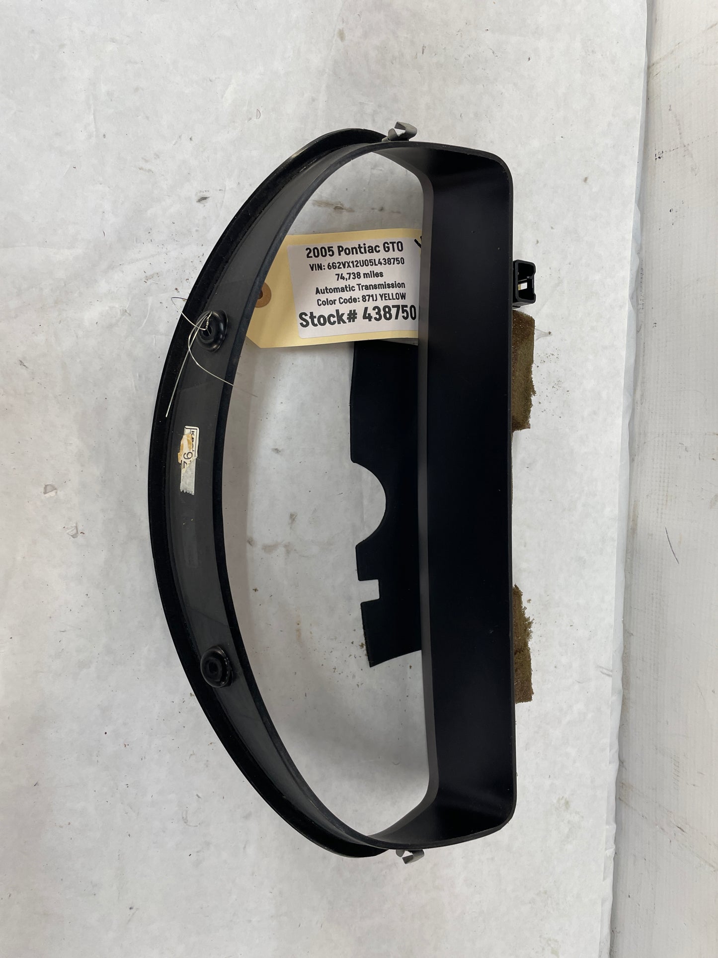 2005 Pontiac GTO Instrument Speedometer Gauge Cluster Bezel Trim Panel OEM