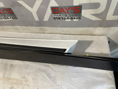 2018 Chevy Camaro ZL1 1LE RH Passenger Rocker Molding OEM - Day's Parts Yard