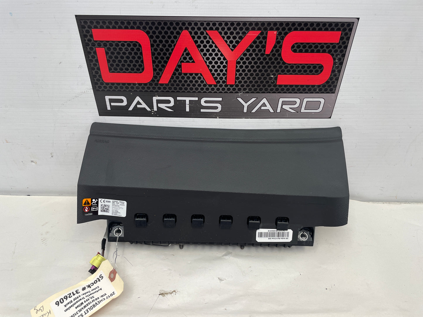2017 Chevy SS Sedan LH Driver Knee Dash Airbag Air Bag OEM - Day's Parts Yard